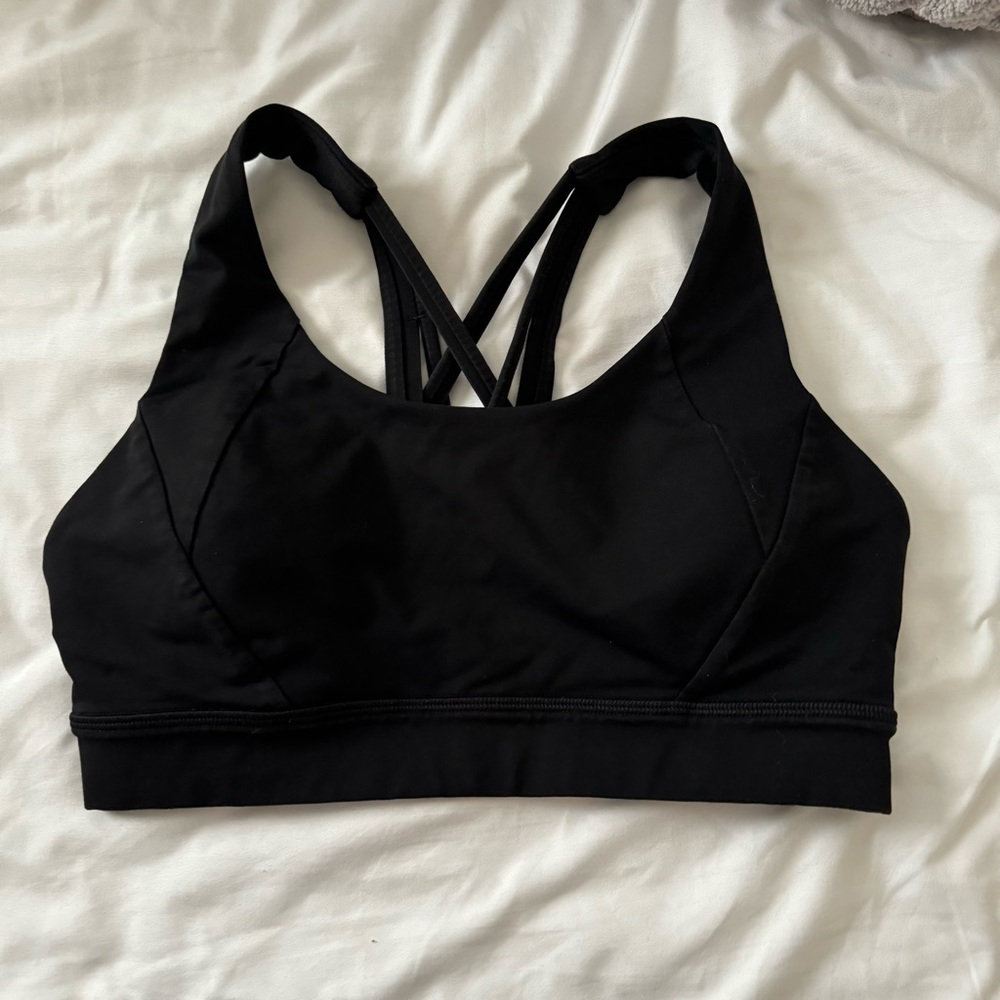 Lululemon Free to be serene bra